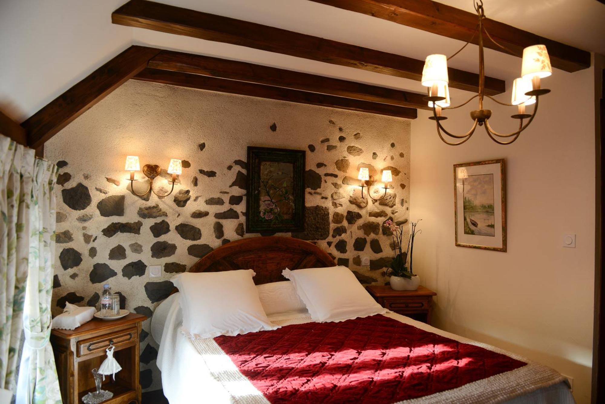 L'Escale De Camille Hotel Murat  Kültér fotó