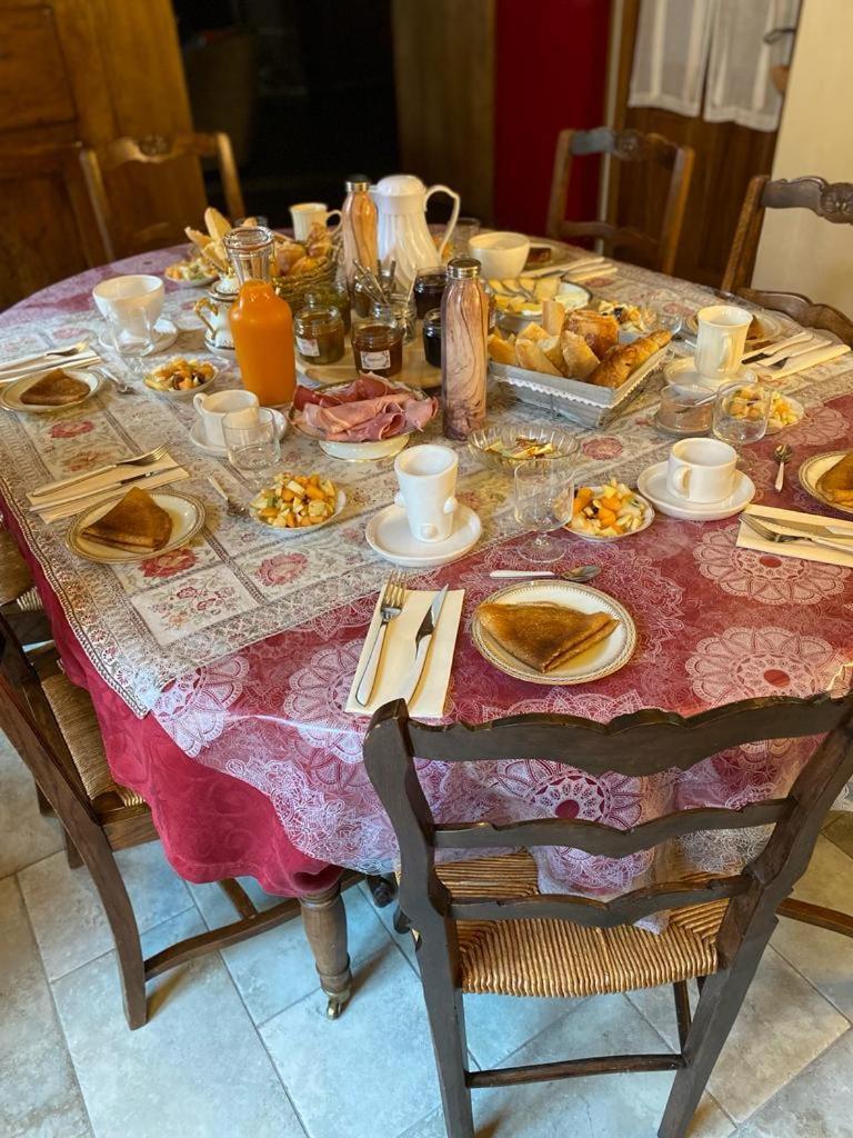 L'Escale De Camille Hotel Murat  Kültér fotó