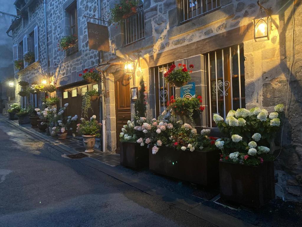L'Escale De Camille Hotel Murat  Kültér fotó