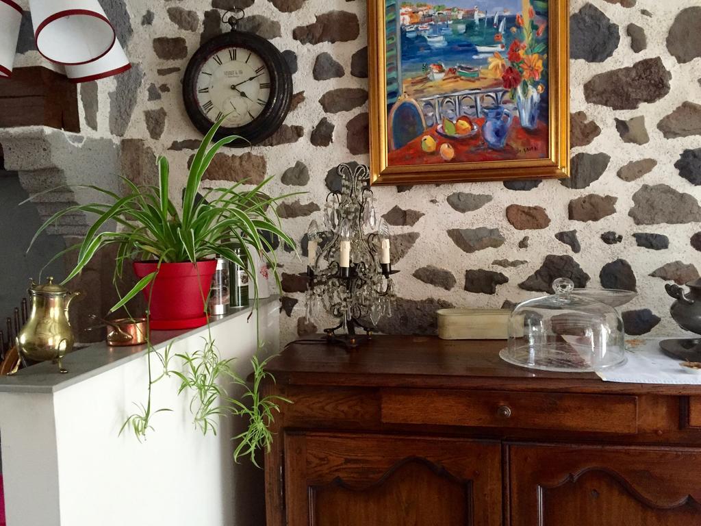 L'Escale De Camille Hotel Murat  Kültér fotó