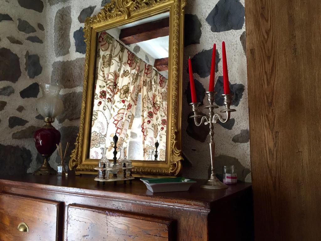 L'Escale De Camille Hotel Murat  Kültér fotó
