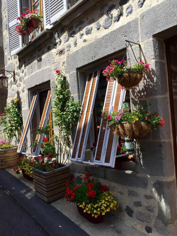 L'Escale De Camille Hotel Murat  Kültér fotó