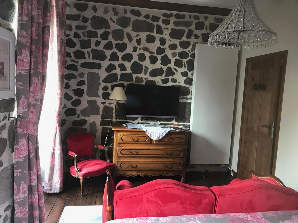 L'Escale De Camille Hotel Murat  Kültér fotó